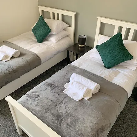 The Kensingston - Quaint Victorian With Free Parking