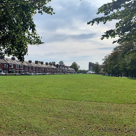 아파트 The Kensingston - Quaint Victorian With Free Parking *