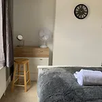 Apartment The Kensingston - Quaint Victorian With Free Parking