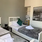 Apartment The Kensingston - Quaint Victorian With Free Parking *
