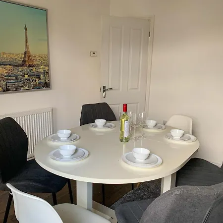 Apartmán The Kensingston - Quaint Victorian With Free Parking *