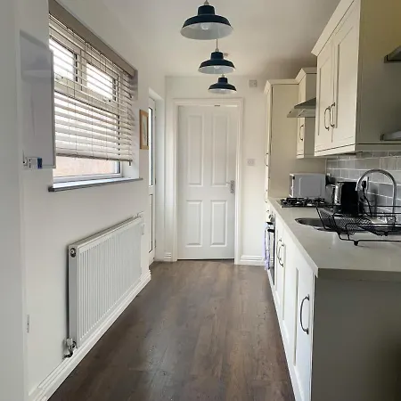 Apartmán The Kensingston - Quaint Victorian With Free Parking