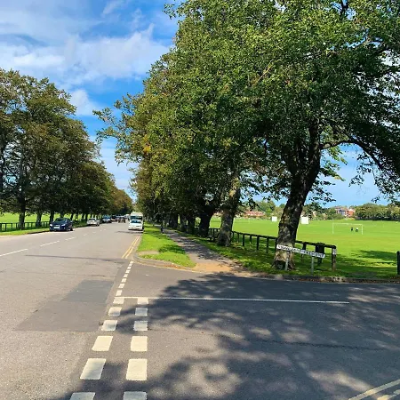 The Kensingston - Quaint Victorian With Free Parking Apartmán *