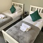 The Kensingston - Quaint Victorian With Free Parking